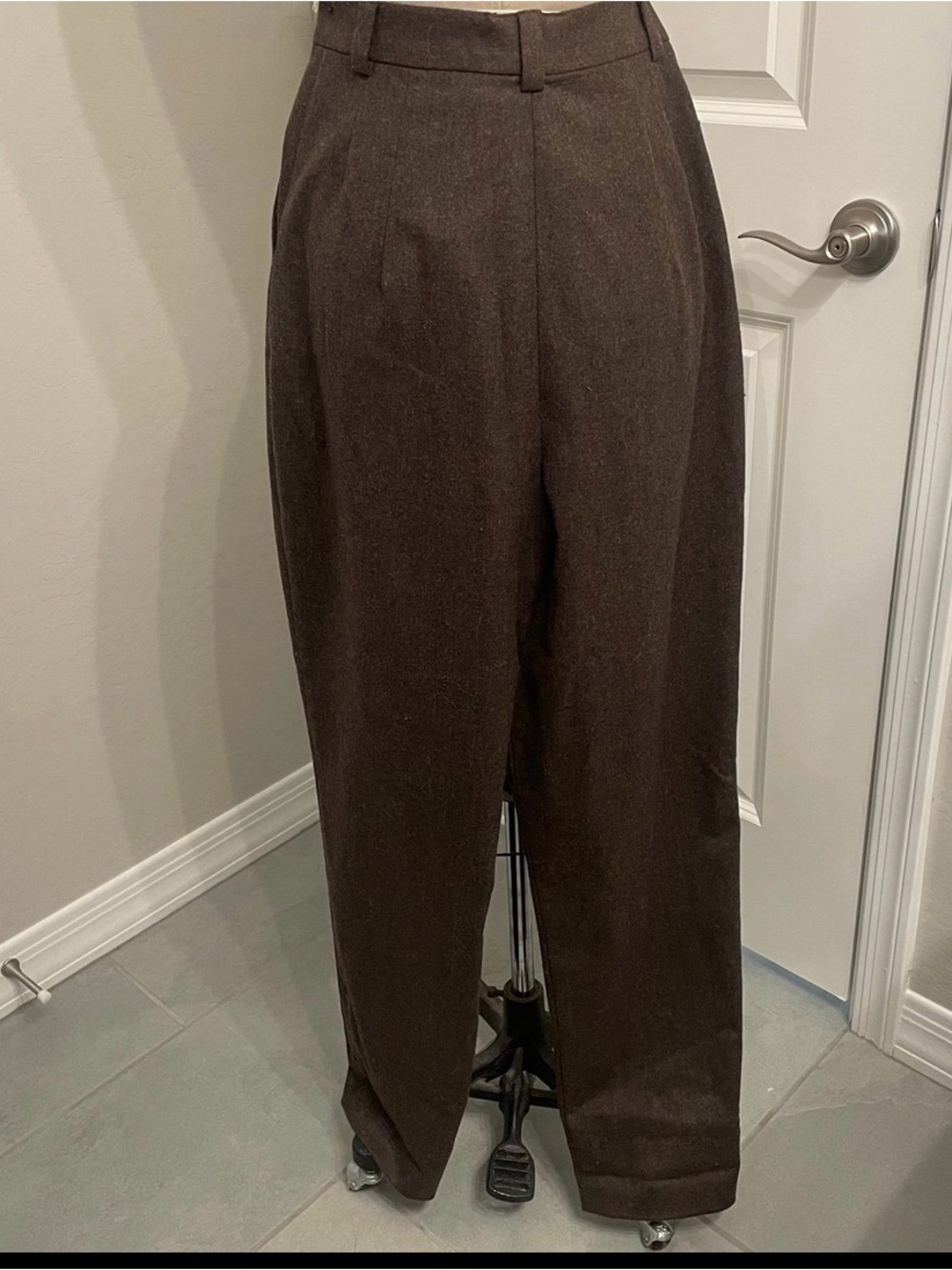 Emmy design slender slacks Brown tapered Trousers